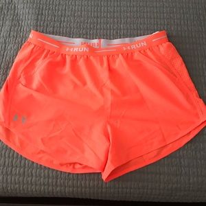 NWT Under Armour Heat Gear Loose Running Shorts XL